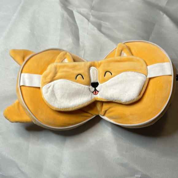 Fun, Cute, Eye and Ear Cover For Travel, or over Stimulation Situation. Hooks on - Picture 4 of 6